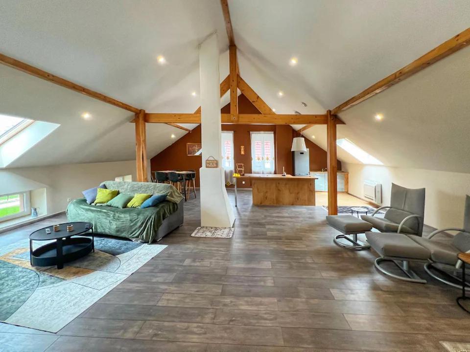 Loft Spacieux En Pleine Foret Bining Kültér fotó